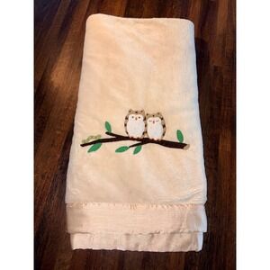 RedEnvelope Cream Plush Baby Blanket Embroidered Owls Satin Trim 29x39